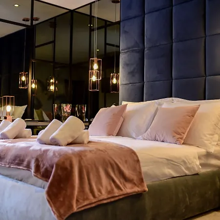 ゲストハウス The Lion 4*