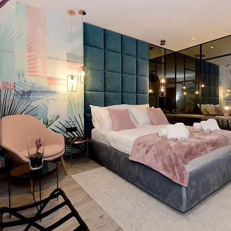 The Lion ゲストハウス ザダル